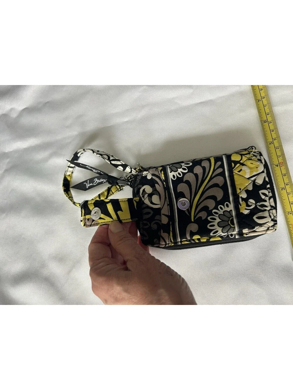 NWOT Vera Bradley Wristlet Retired Baroque Pattern